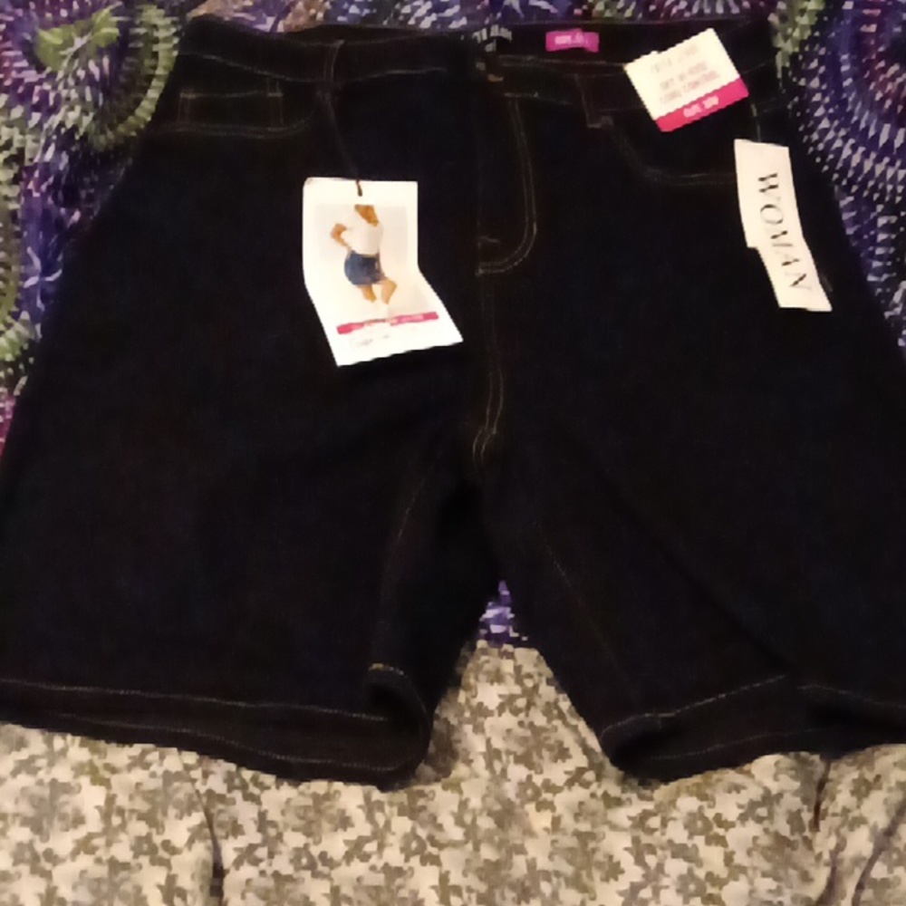 Women's plus size shorts